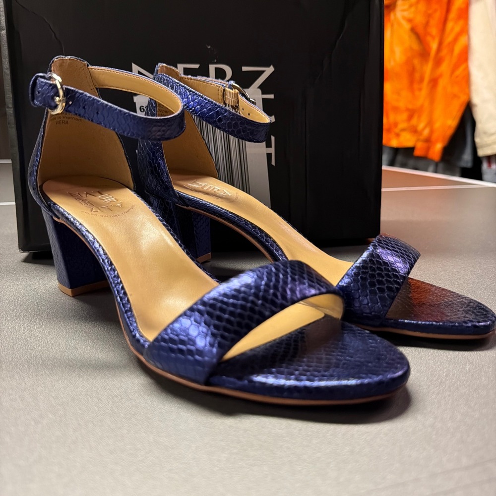 Naturalizer Vera Ankle Strap Sandal Heels Blue Metallic SnakePrint Women's 8 NWB